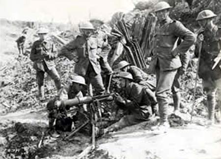 Vickers machine gun crew